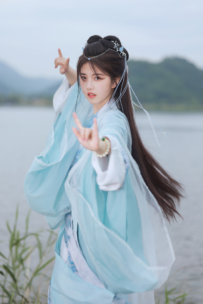 黄果短剧APP本周热门排行视觉图